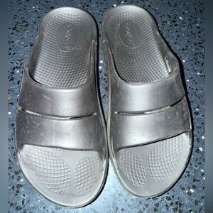 OOFOS black Unisex Ooahh recovery slide sandals men 5 women 7 LNC